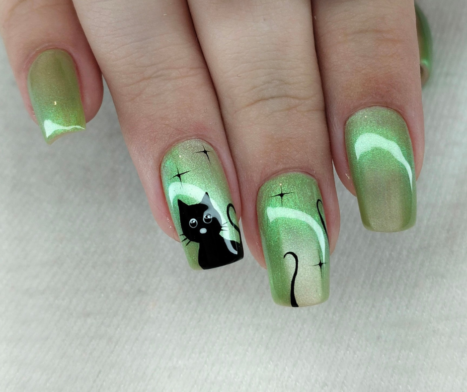 Green Cat Nails 🐈‍⬛💚