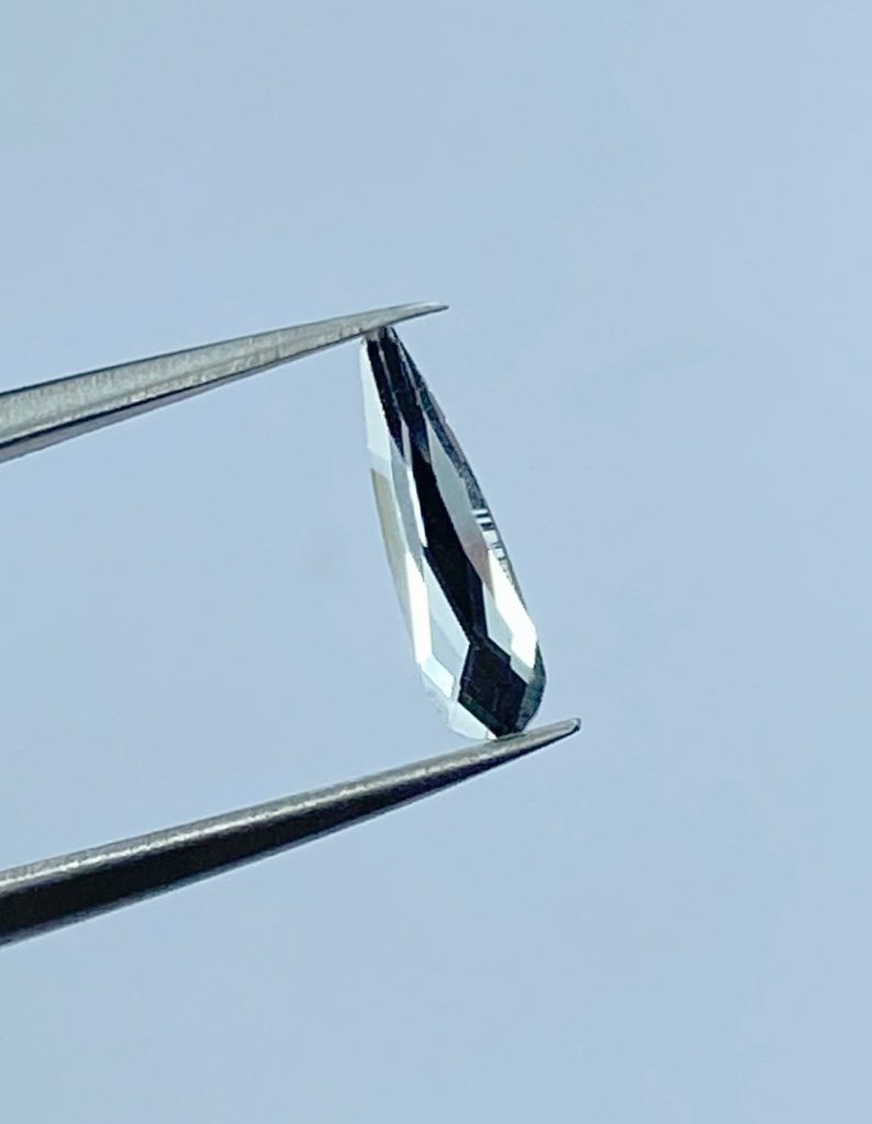 Rhinsten Shapes - Long Teardrop Cut